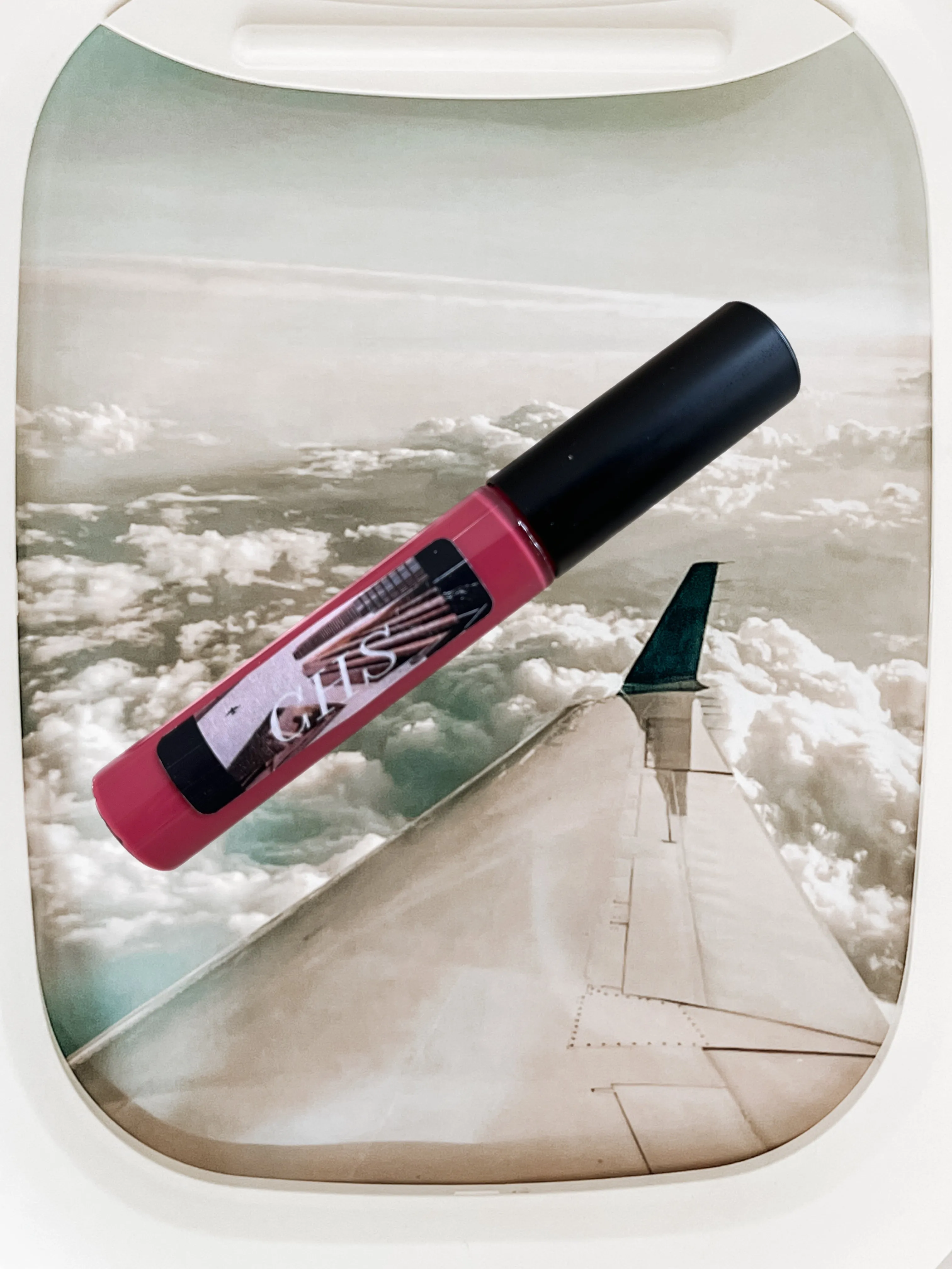 Landing Lips Gloss