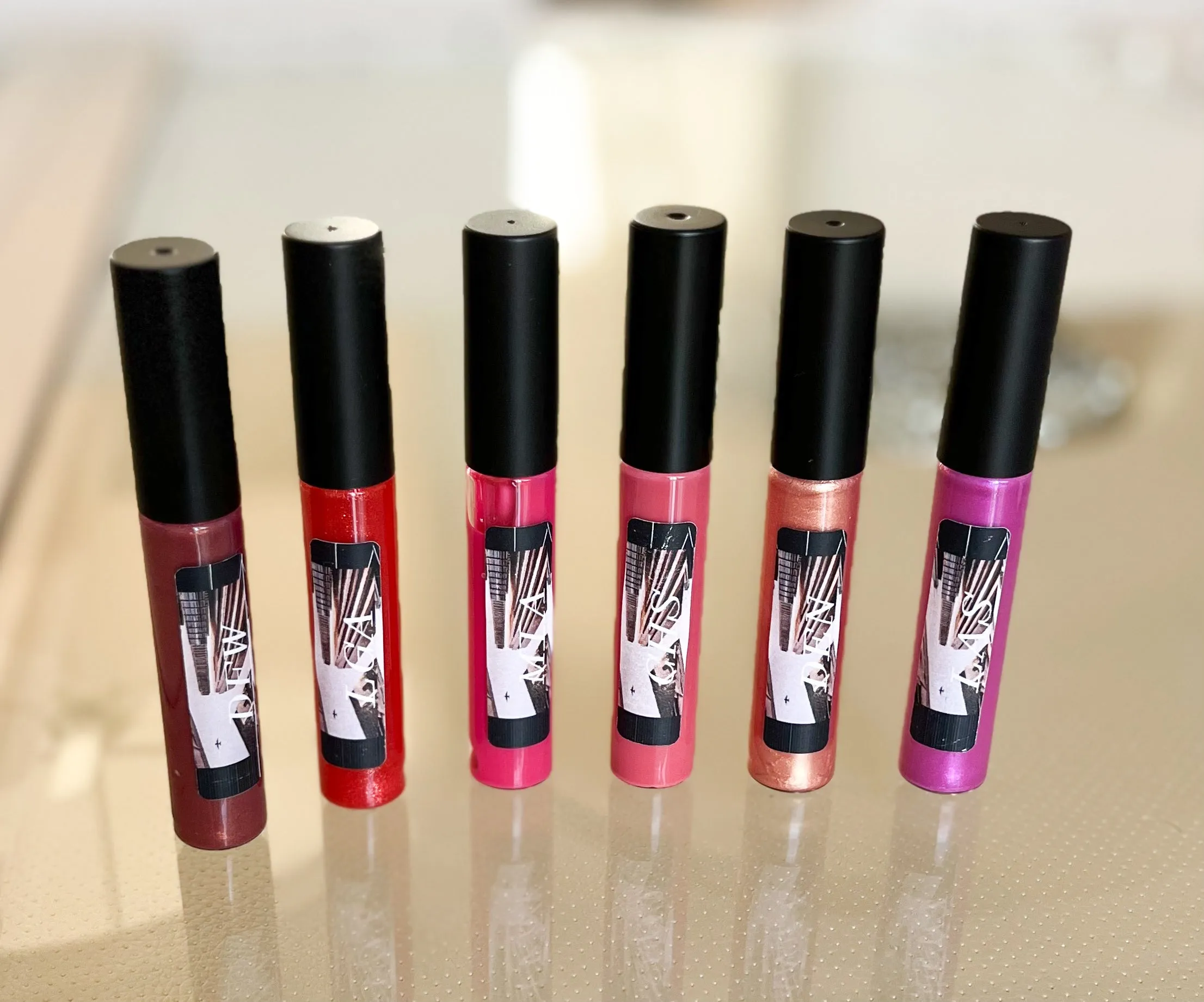 Landing Lips Gloss